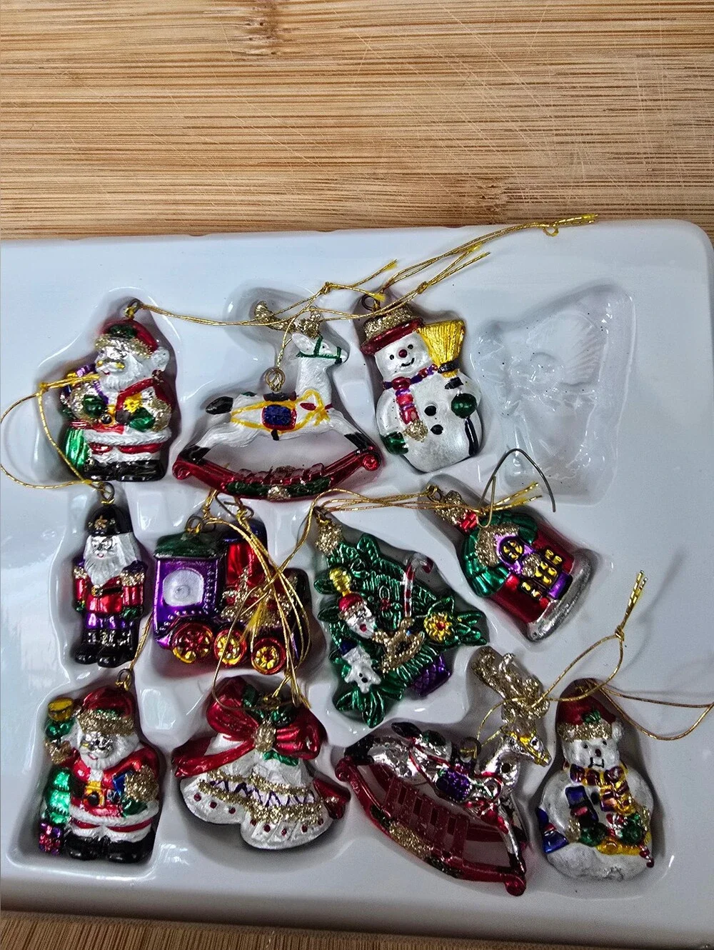 Santa's World Kurt S. Adler Hand Crafted Mini Christmas Tree  11 mini Ornaments